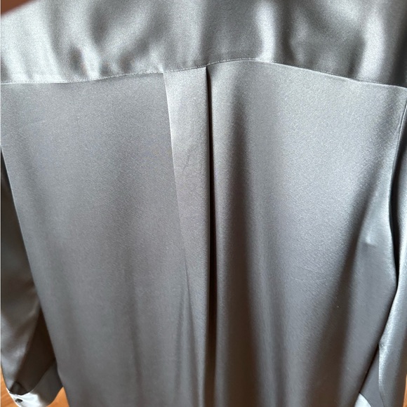Aritzia silk blouse - Picture 4 of 4